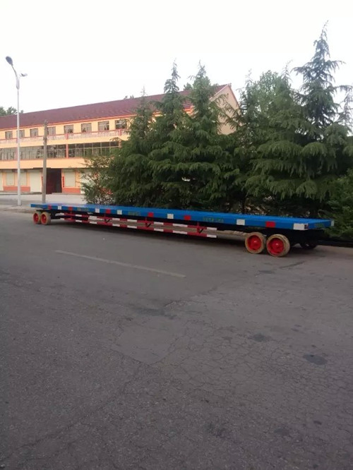 新款拖车